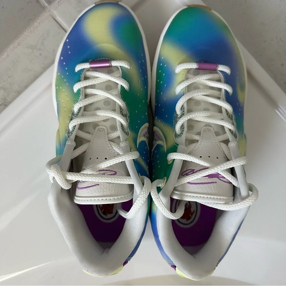 NIKE LEBRON XXI SE Sneaker Size 5 Youth